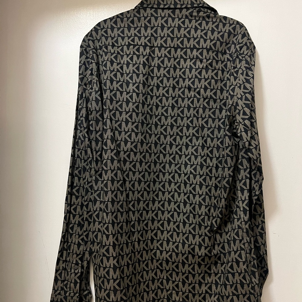 Michael Kors Black / Tan Button Down All Over Logo Men’s S Slim Fit NWT $128.00 - Picture 8 of 10
